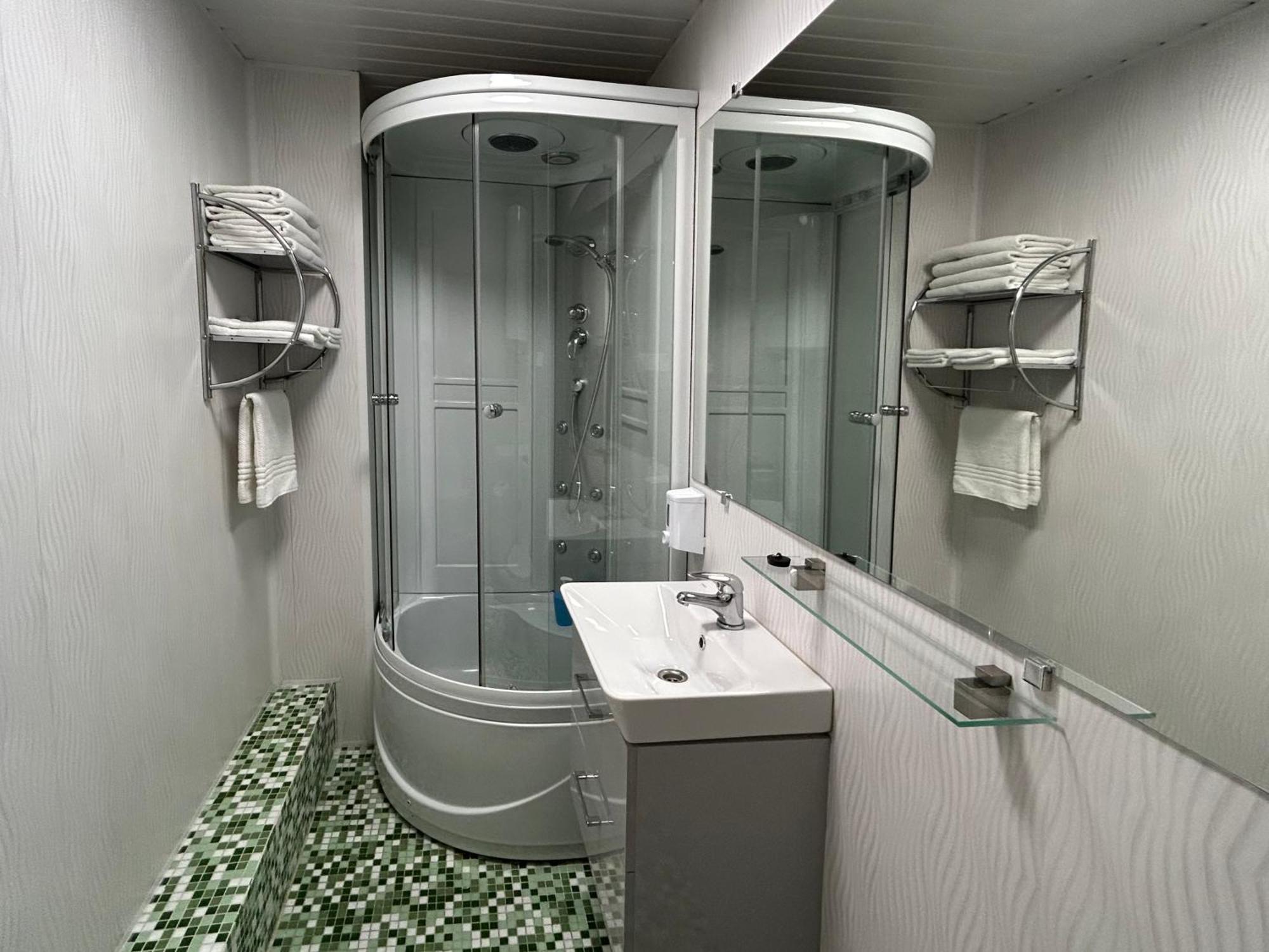 A1 Apartments With Free Parking Riga Bagian luar foto