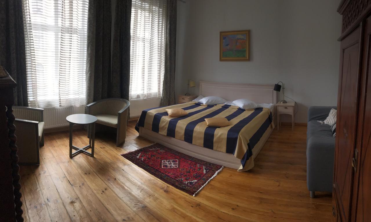 A1 Apartments With Free Parking Riga Bagian luar foto
